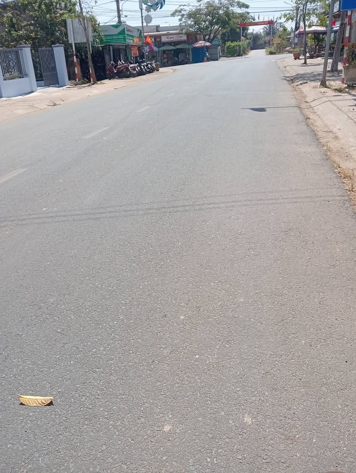 Nhà Mặt Tiền Kinh Doanh Lâm Hà 200m² - Giá 2.3 Tỷ Bán Gấp