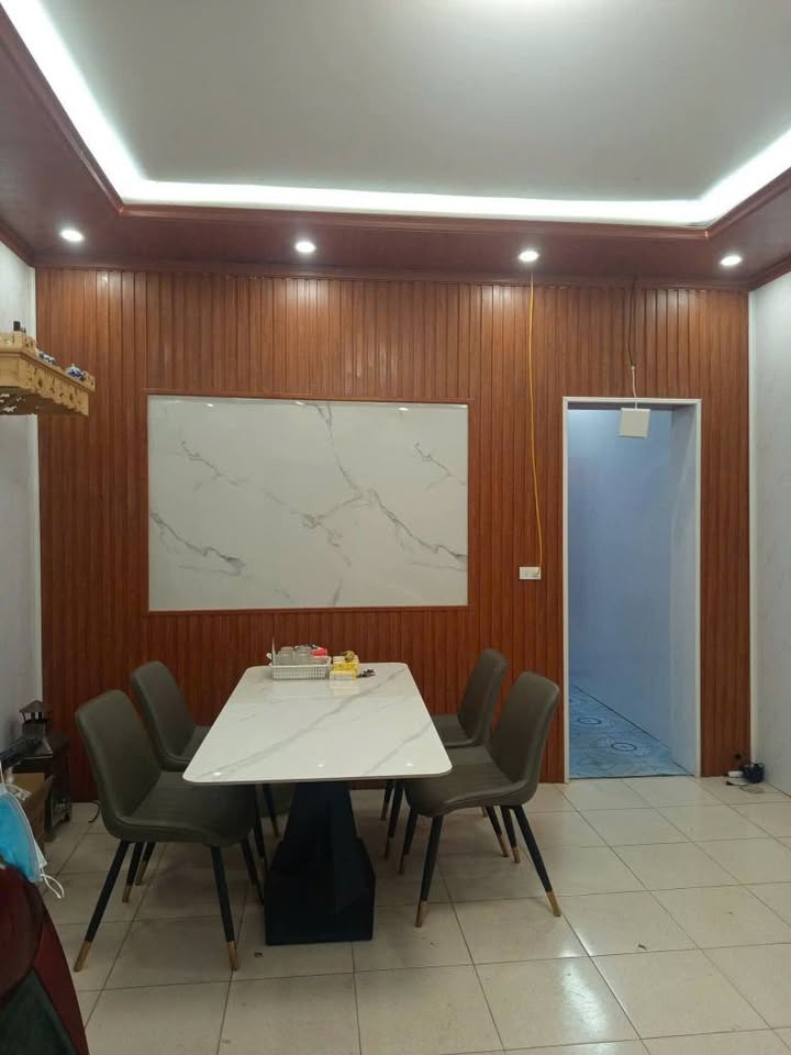 Nhà riêng Thái Phiên TP Vinh 70m² - Ô tô tránh nhau, trung tâm tiện ích!