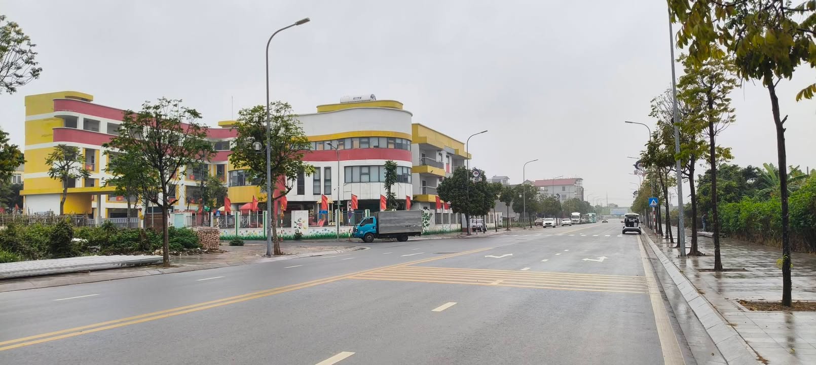 Đất Vàng Cự Khối, Long Biên 65m² - Kinh Doanh Tốt, Sổ Đỏ Vuông Vắn