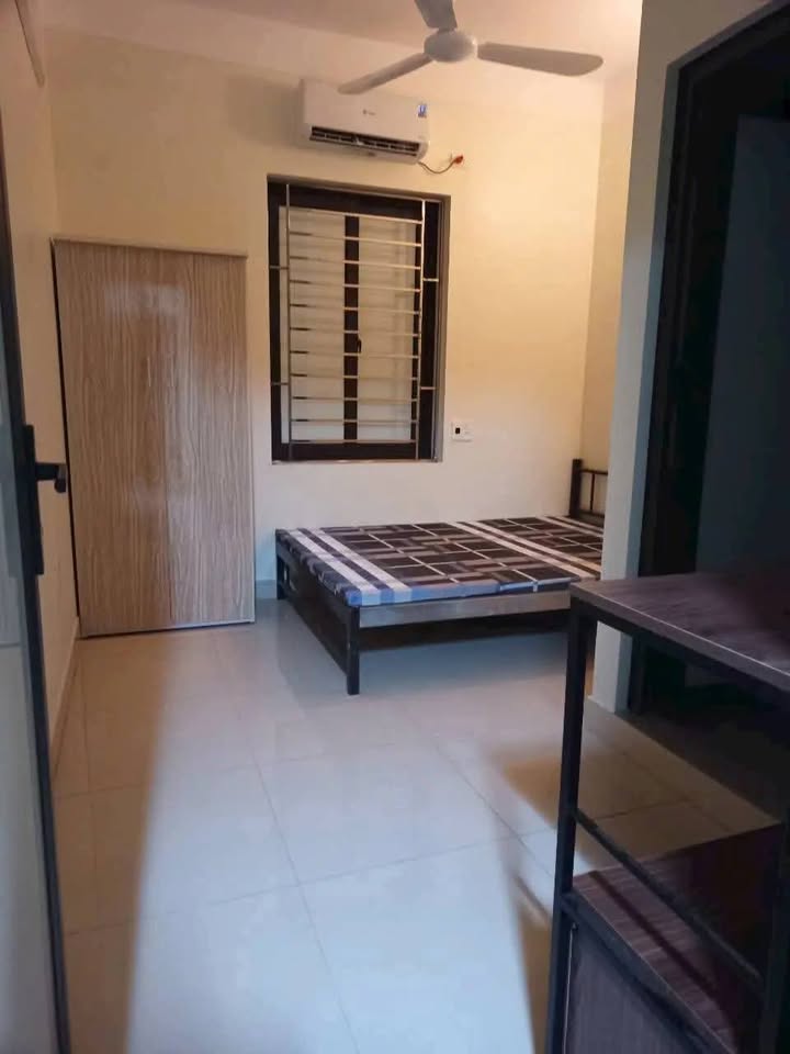 Cho thuê phòng trọ khép kín, mới tinh, ngay cạnh AEON Long Biên