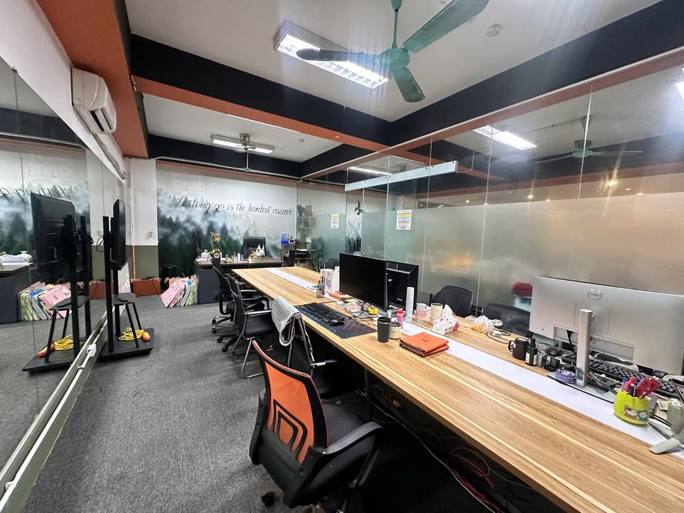 Văn phòng 110m² Duy Tân, Cầu Giấy – 23 triệu/tháng, Sẵn sàng hoạt động