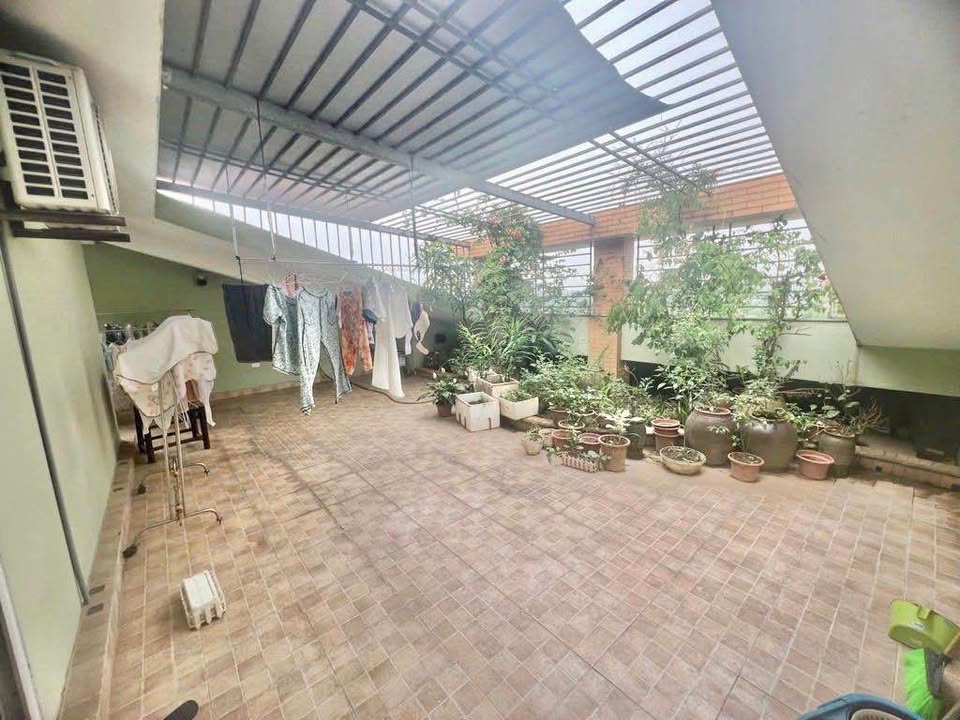 Nhà Mặt Tiền 180m² Lô Góc 6 Tầng Thang Máy Bát Khối, Long Biên - Kinh Doanh Đắc Lợi