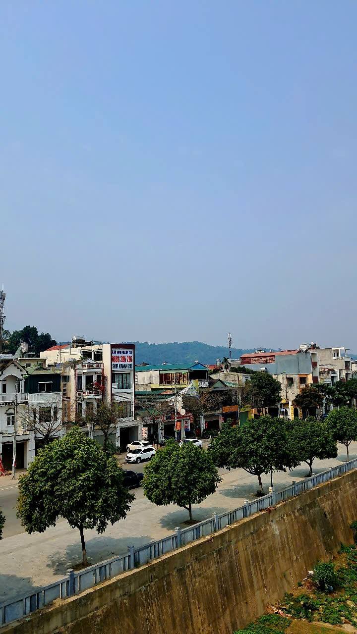 Nhà Phố An Dương Vương, Lào Cai 195m² - View Sông Hồng Đẹp Tuyệt