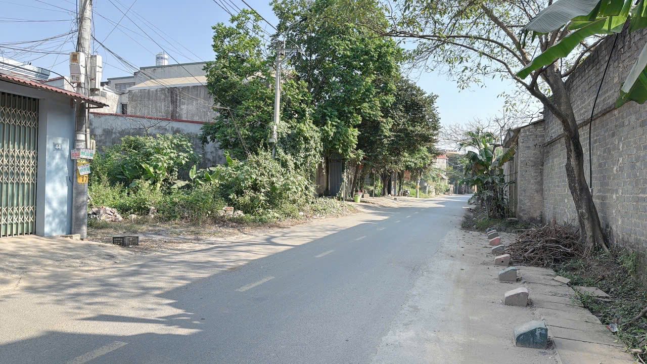 Bán đất Sơn Tây 125m², trục chính nhựa, gần chợ trường - Giá tốt