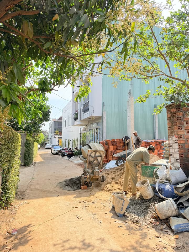 Bán Gấp Đất Hẻm 48 Bà Huyện Thanh Quan, Pleiku - 200m² Sổ Đỏ, Giá 1.35 Tỷ