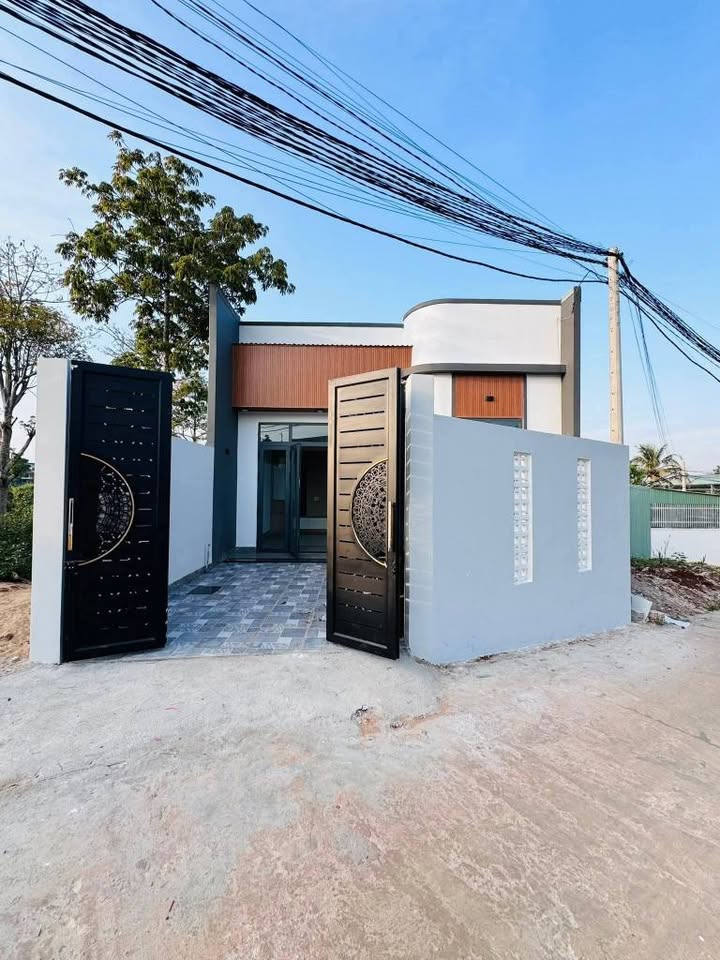 Bán nhà hẻm Trường Chinh Pleiku 112m² giá 1.3 tỷ - Sẵn sàng ở ngay!