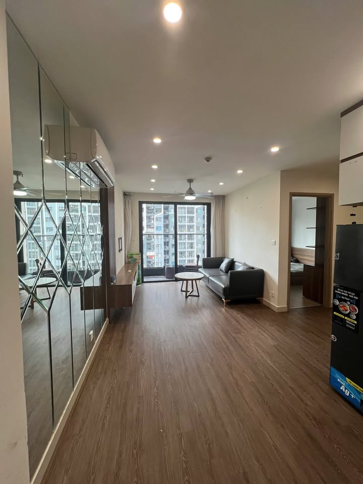 Căn hộ Vinhomes Smart City Tây Mỗ 2PN, 10 triệu - Full nội thất cao cấp!