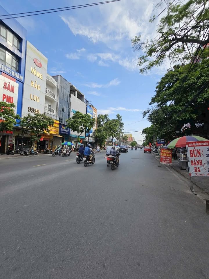 Nhà Phố Trần Nguyên Hãn 43m² 12 tỷ - Mặt tiền kinh doanh đắc địa!