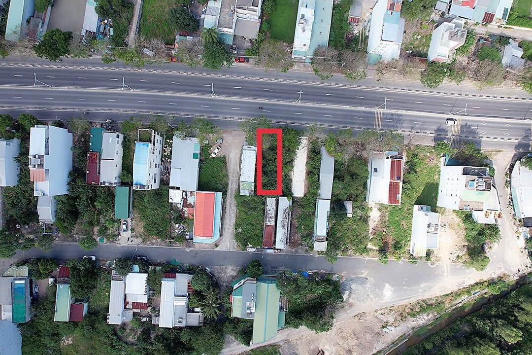 Đất Nền Mặt Tiền Nguyễn Tất Thành, Nha Trang - 100m², Sổ Đỏ Sẵn Sàng