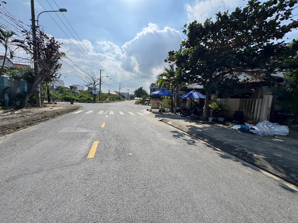 Đất Biển Đà Nẵng 2100m² Mặt Tiền Đường Thanh Niên - Sổ Đỏ Sẵn Sàng