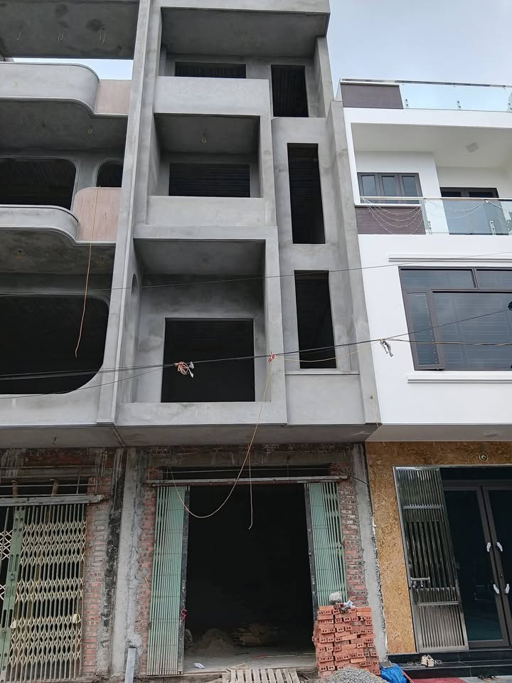 Nhà Mặt Tiền Đường Đ12 KĐT Bãi Viên, Nam Định - 58m², 4 Tầng, Kinh Doanh Đa Ngành