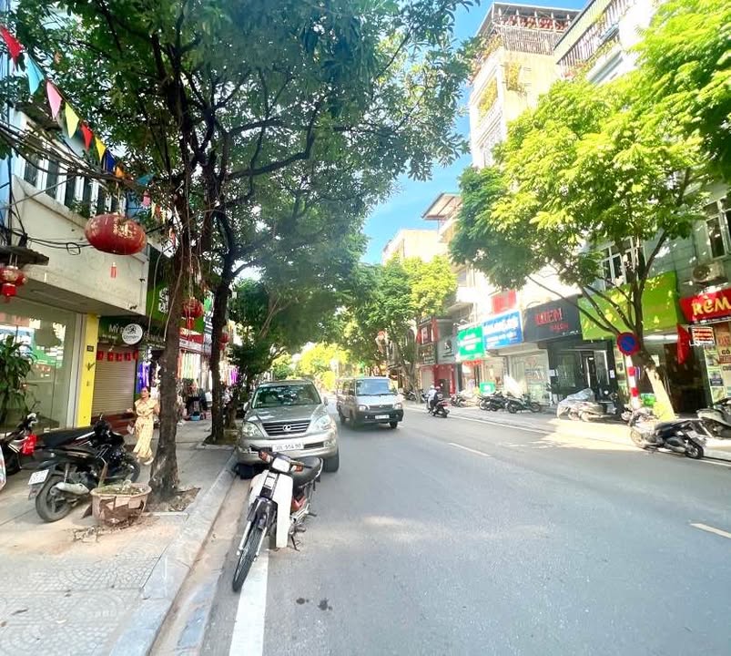 Nhà Phân Lô Kinh Doanh Sầm Uất Nghĩa Tân, Cầu Giấy - 54m² x 5 Tầng, Giá 23 Tỷ