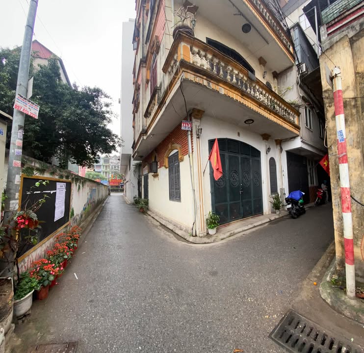 Nhà 34m² Nguyễn Văn Cừ, Long Biên - Sẵn Sàng Vào Ở Ngay - 7.5 Tỷ TL