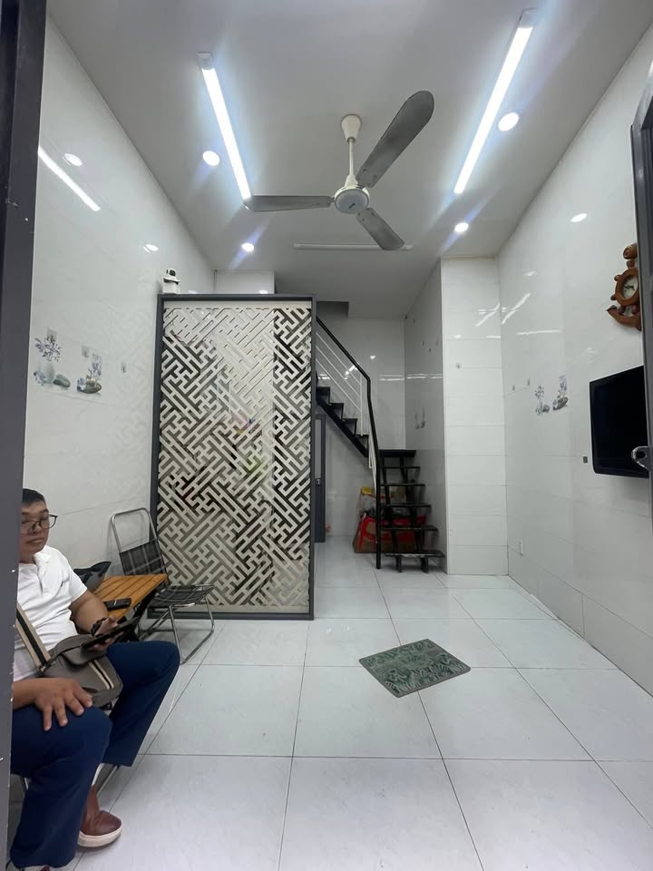 Cho thuê nhà 2PN Phú Nhuận, 18m² - Giá 8 Triệu/tháng
