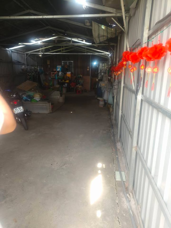 Nhà Riêng Quận 7 105m² - Chính Chủ Bán, Sổ Hồng Sẵn Sàng!