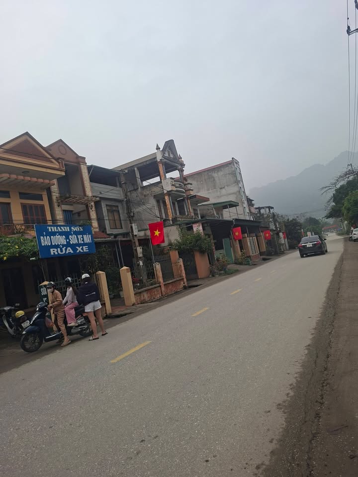 Nhà Mặt Tiền Kinh Doanh Đường Kim Bình, Tuyên Quang - 76m², 3 Tỷ