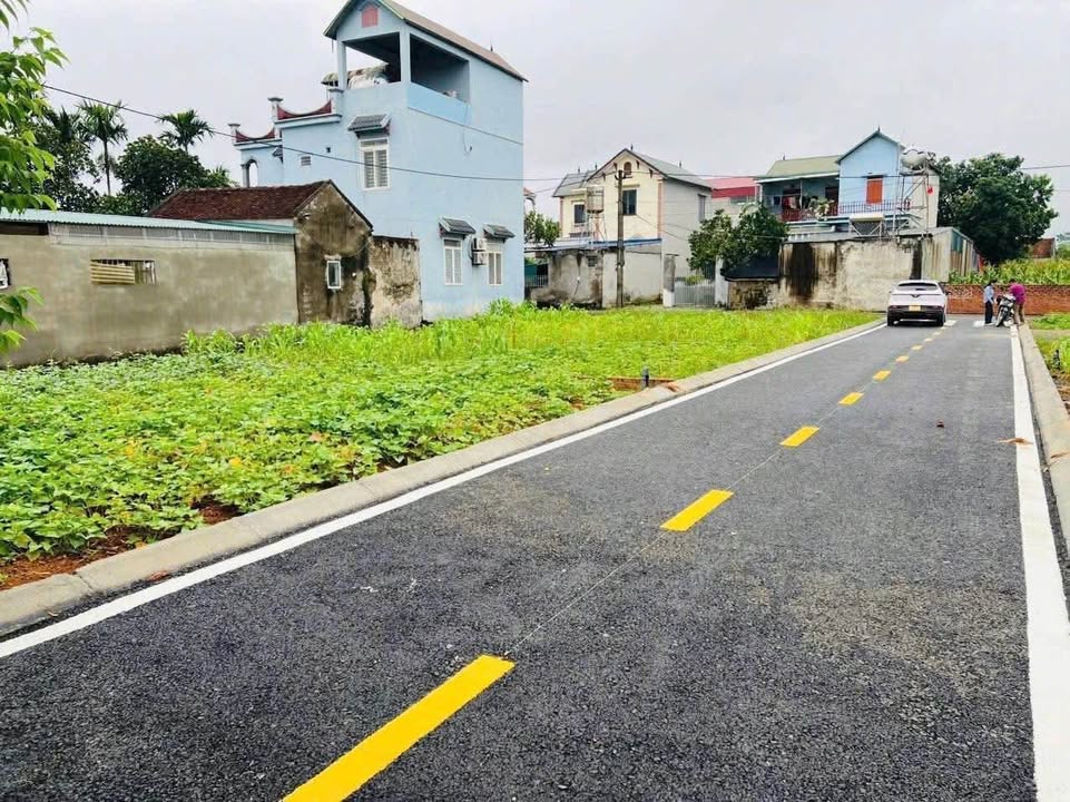 Lô Đất Hoà Lạc 100m² giá 2 tỷ - Sổ đỏ chính chủ!