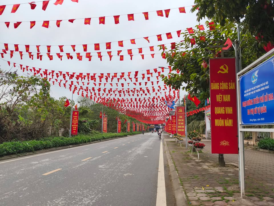 Nhà 4 Tầng Đức Thắng 52m² - Ô Tô Vào Tận Nhà, Sổ Sẵn!