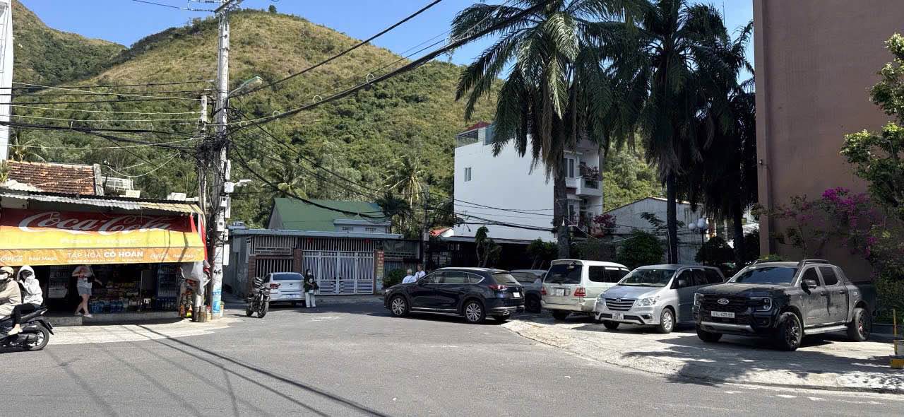 Bán đất tặng nhà Vĩnh Hòa 121m² giá 8.5 tỷ - Vị trí đắc địa gần biển!