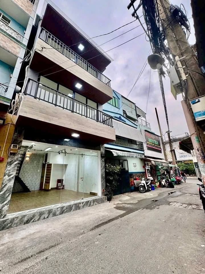 Nhà phố Quận 10 29m² giá 6 tỷ - Vị trí đắc địa!