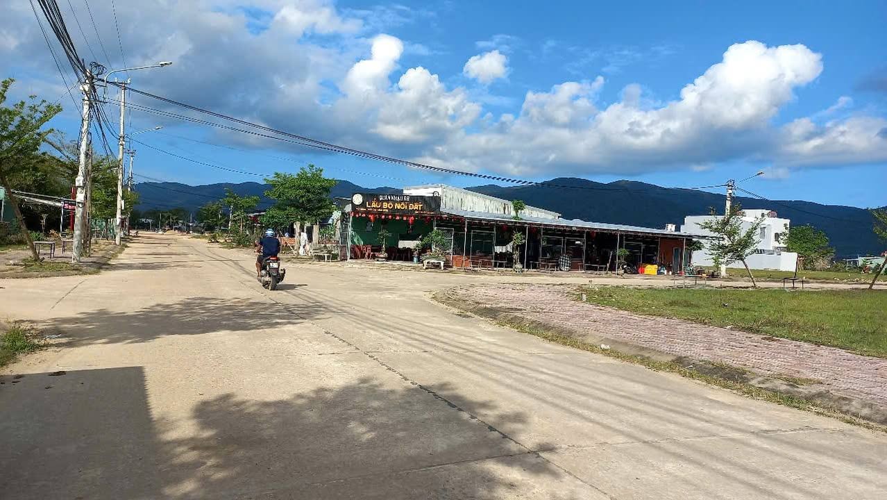 Đất nền Phù Cát Bình Định 196m² giá 1.1 tỷ - Sổ đỏ chính chủ!