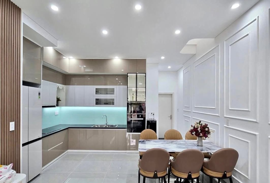 Nhà 48m² Long Biên - 5 Tầng, Ô tô Đỗ Cửa, Sổ Đỏ Chính Chủ