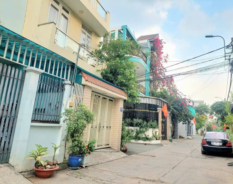 Nhà Phố Tăng Nhơn Phú B 86m² – Ô tô vào tận nhà!