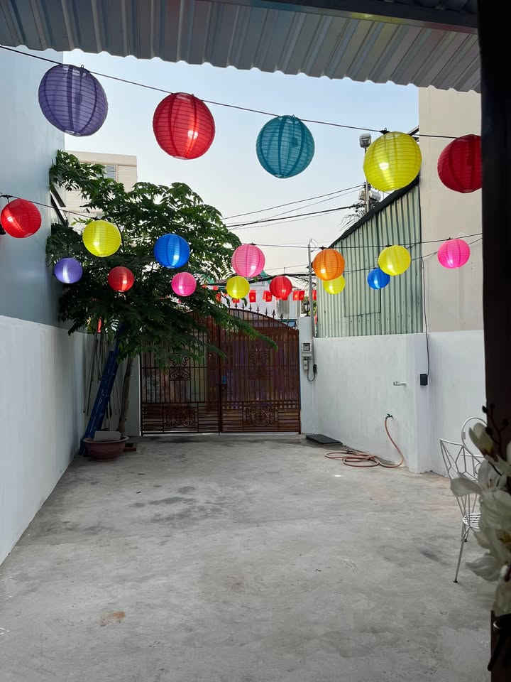 Nhà Nguyên Căn 100m² Mặt Tiền Lê Văn Thịnh, Thủ Đức - Kinh Doanh/Ở Gia Đình