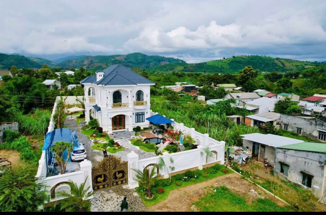 Nhà riêng Krông Nô 1.660m² giá 8 tỷ - Ô tô vào tận nhà