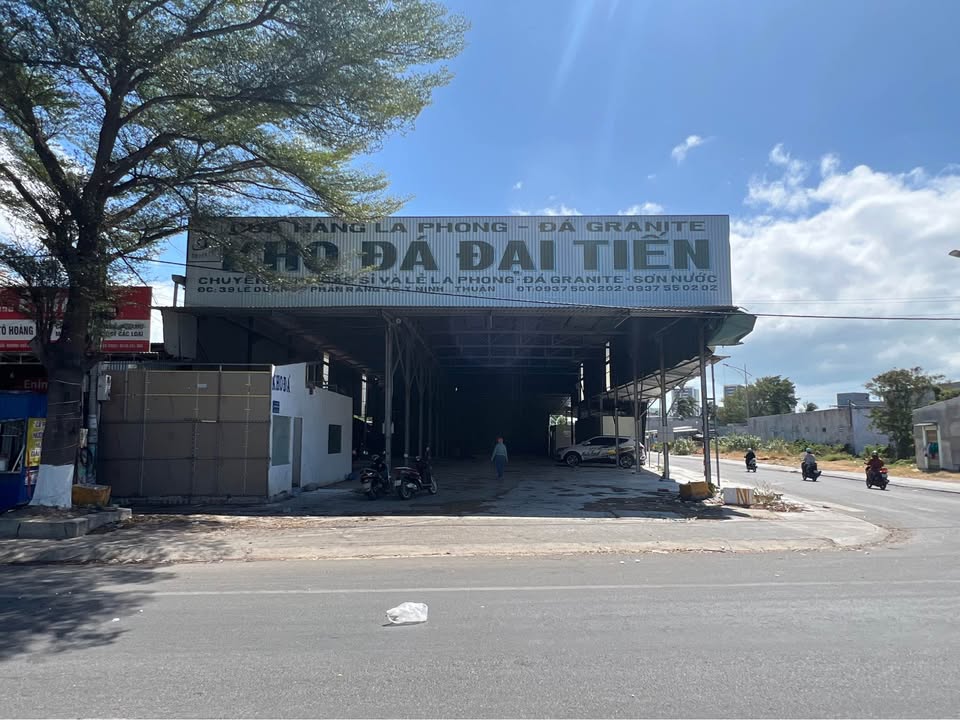 Cho thuê đất 2 mặt tiền Lê Duẩn Phan Rang 800m² - Vị trí đắc địa!