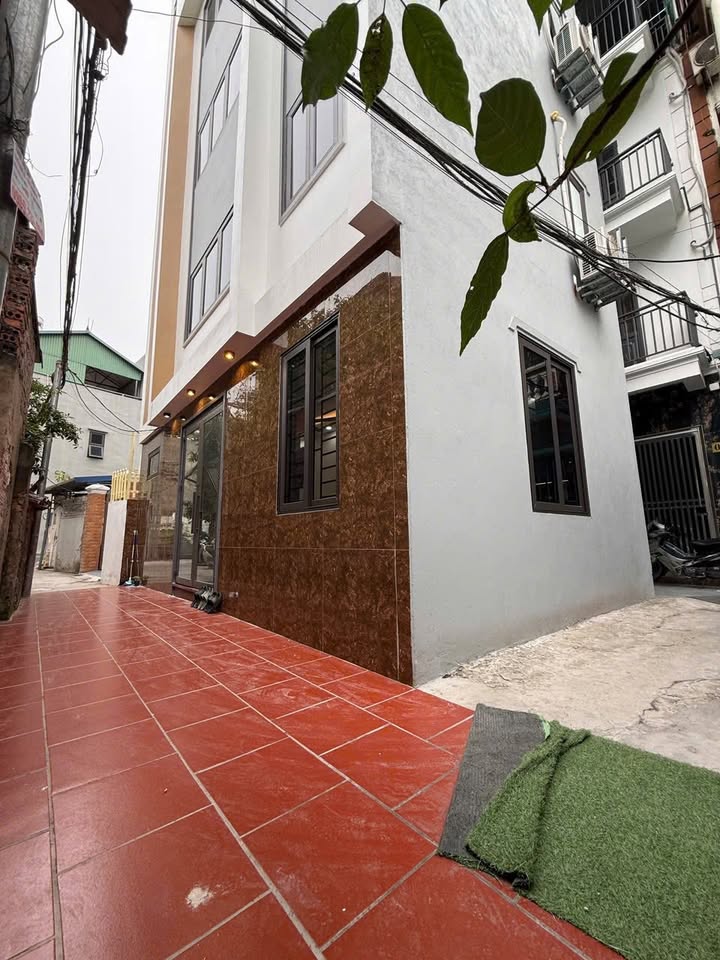 Nhà Thạch Bàn 32m² 5 Tầng Căn Góc 2 Thoáng - Full Nội Thất Giá 6.5 Tỷ