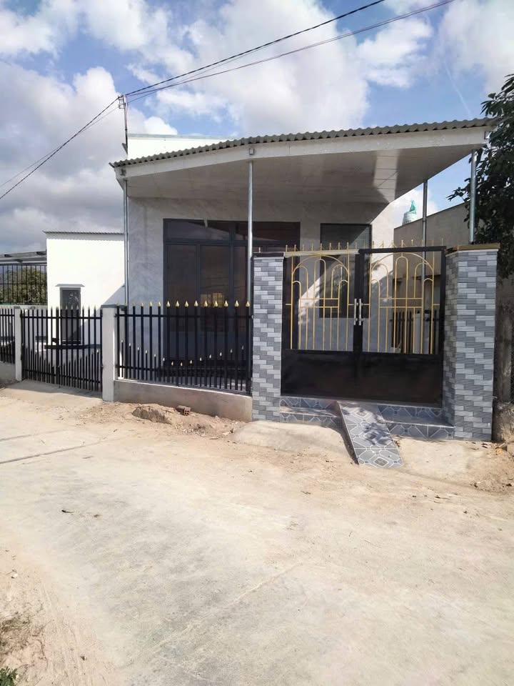 Bán nhà Ninh Hòa 83m² giá 570 triệu - Vị trí đẹp, giá tốt hiếm có!