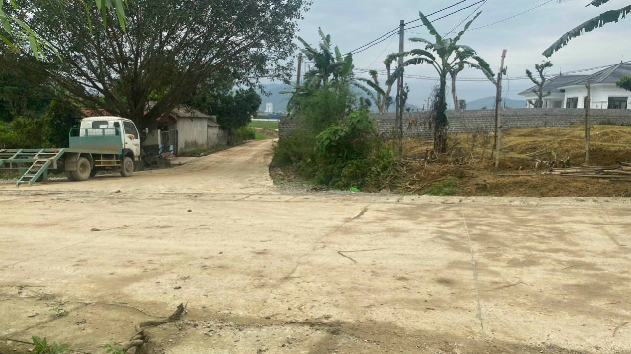 Đất nền Nhuận Trạch, Lương Sơn 2000m² - Sổ đỏ chính chủ, tiềm năng tăng giá!