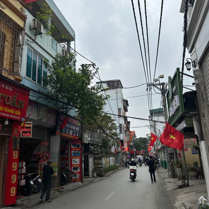 Nhà Cổ Nhuế 53m² 6 Tầng Thang Máy - Ô Tô Gần Nhà, Giá 12 Tỷ