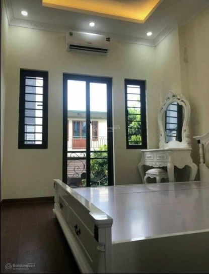 Nhà nguyên căn Dương Nội 30m² - Ô tô đỗ cửa, sẵn sàng vào ở!