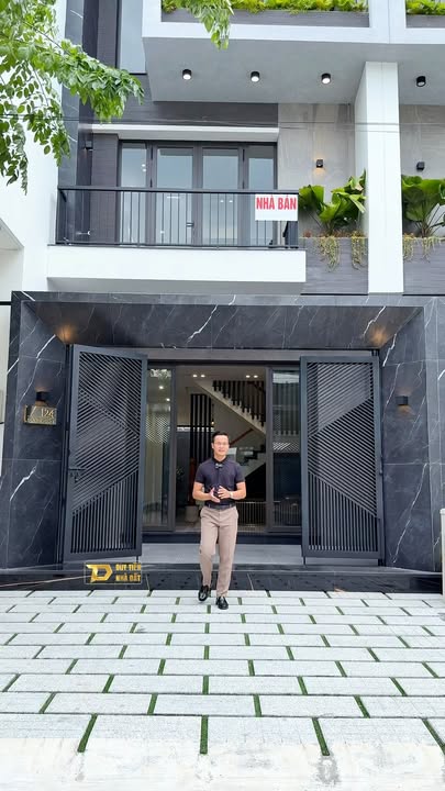 Nhà Riêng Cái Răng 99m² giá 7.9 tỷ - Ô tô vào tận nhà!