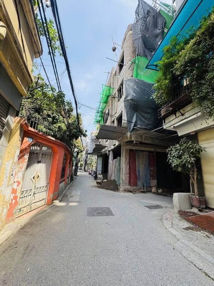 Nhà Góc Lạc Long Quân 71m² - Kinh Doanh Đỉnh Cao - Ô Tô Vào Nhà