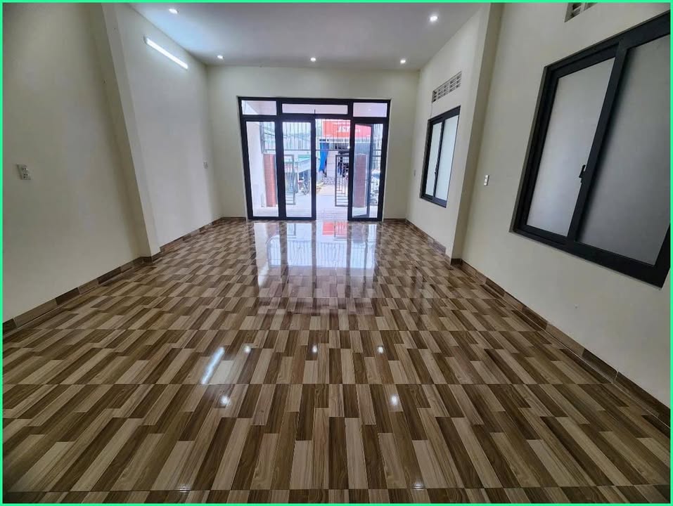 Thuê nhà mặt tiền Nguyễn Thị Nghĩa Đà Lạt 70m² 9tr - Vị trí đắc địa