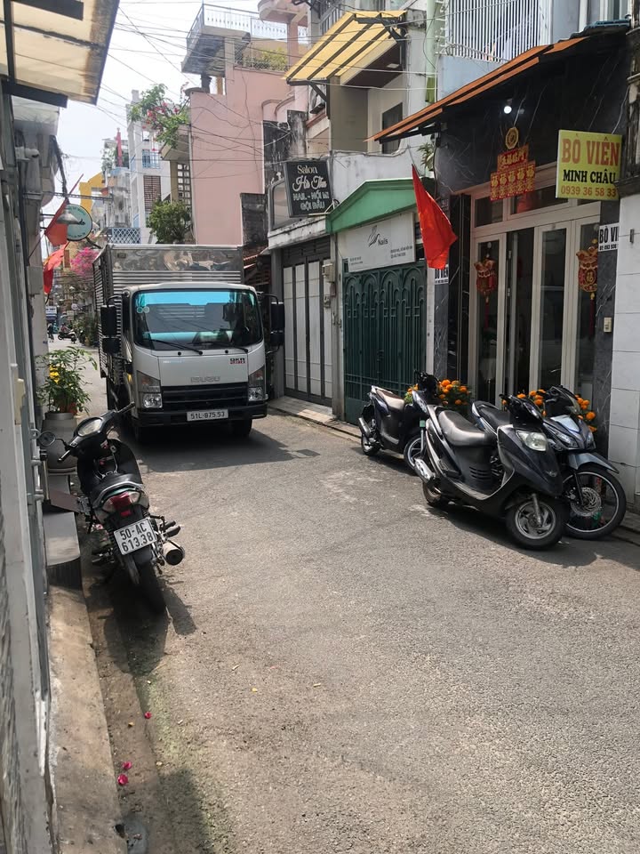 Nhà hẻm kinh doanh Lê Văn Sỹ, 50m², 8 tỷ - Xe hơi đỗ cửa