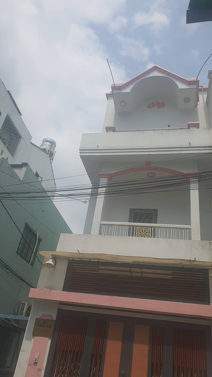 Nhà 55m² Tô Hiệu, Tân Phú - Giá 7 Tỷ, Sổ Hồng Riêng, Hẻm Xe Hơi