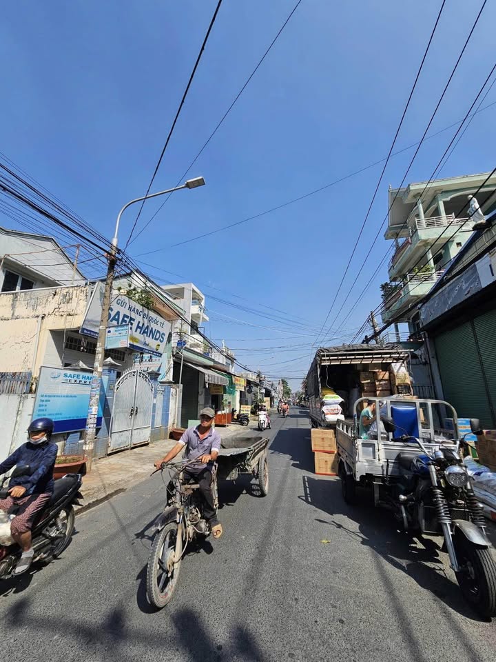 Nhà Phố 2 Mặt Tiền Lê Đại Hành, Biên Hòa 130m² - Mặt tiền kinh doanh đỉnh cao!