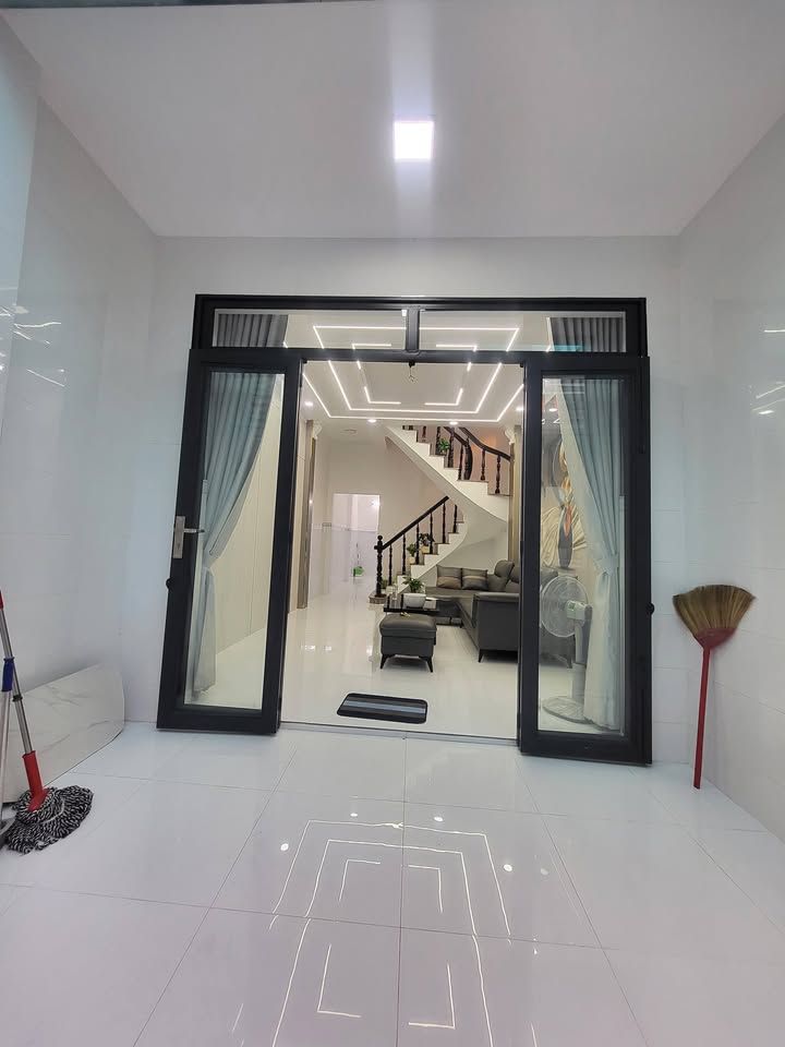 Nhà Riêng 413m² Tân Thới Hiệp Q12 - Hẻm ô tô, sổ hồng sẵn!