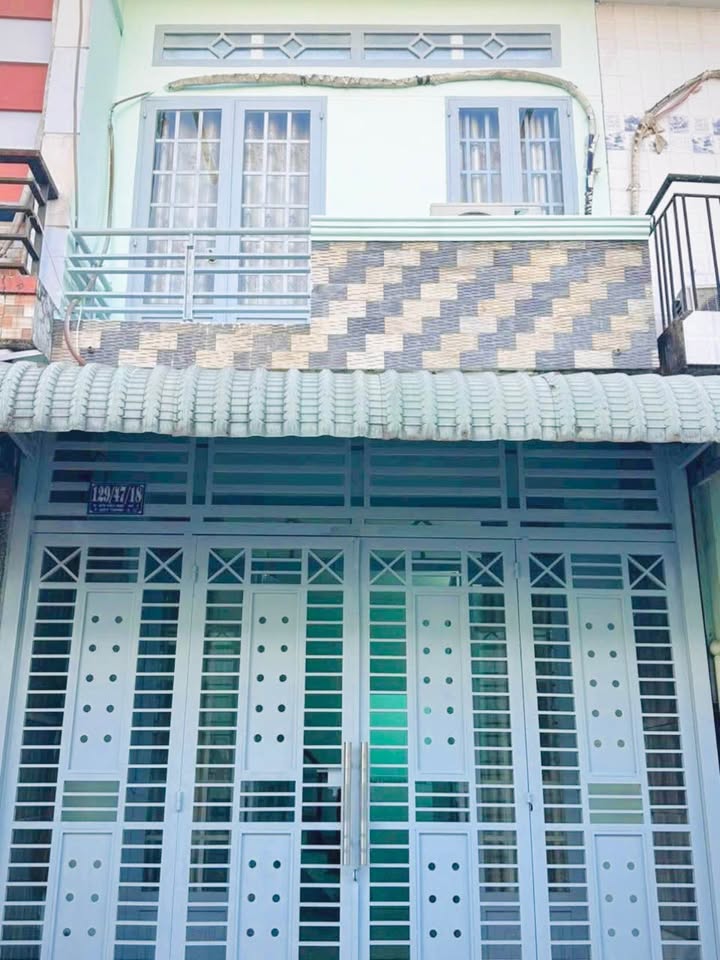 Nhà 1 Trệt 1 Lầu 28m² Sổ Hồng Riêng Quận 12 - Gần Chợ Ngã Ba Đông Quang