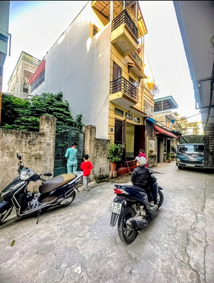 Nhà riêng Thanh Trì 46m2 9 tỷ - Ô tô vào nhà