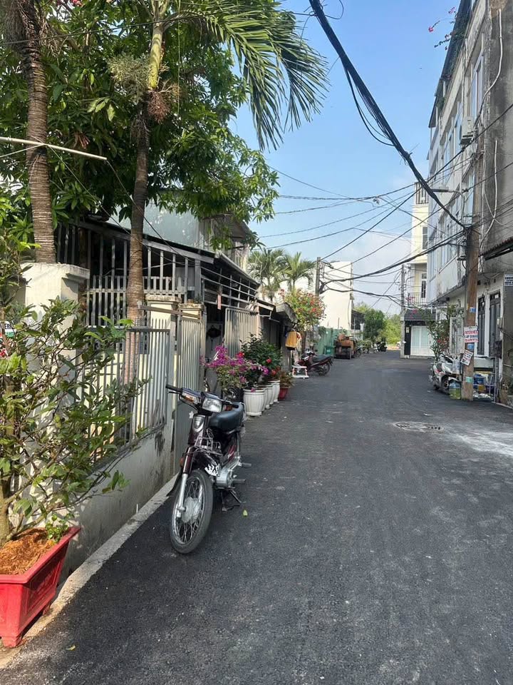 Bán gấp đất nền 102m² Bình Chánh, giá 550 triệu, gần QL 1A