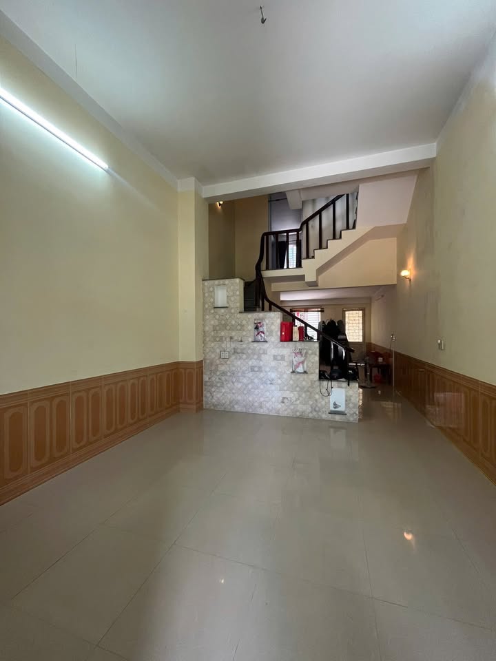 Nhà nguyên căn Thủy An, Huế 6.5 triệu - Ô tô vào tận nhà!