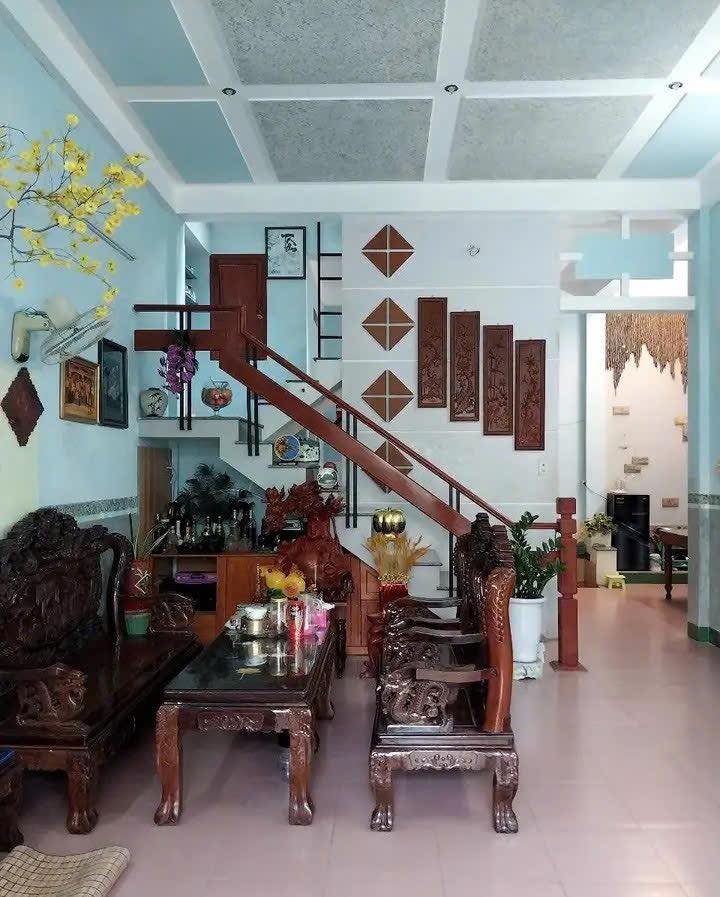 Nhà 2 Tầng Hẻm Vũ Bảo, Quy Nhơn 73m² - Giá 3.85 Tỷ, Hướng Đông Nam Mát Mẻ