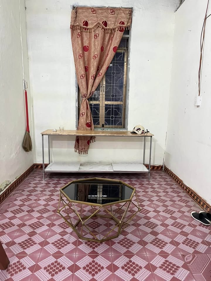 Cho thuê nhà tập thể Hạ Lý, Hồng Bàng - 60m² - Giá 2 Triệu/Tháng