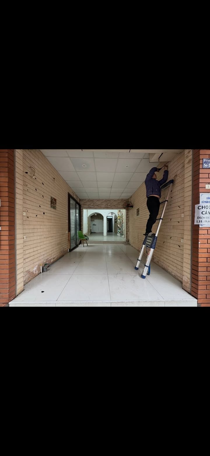 Nhà mặt phố Thanh Nhàn 110m² - Mặt tiền kinh doanh đắc địa!