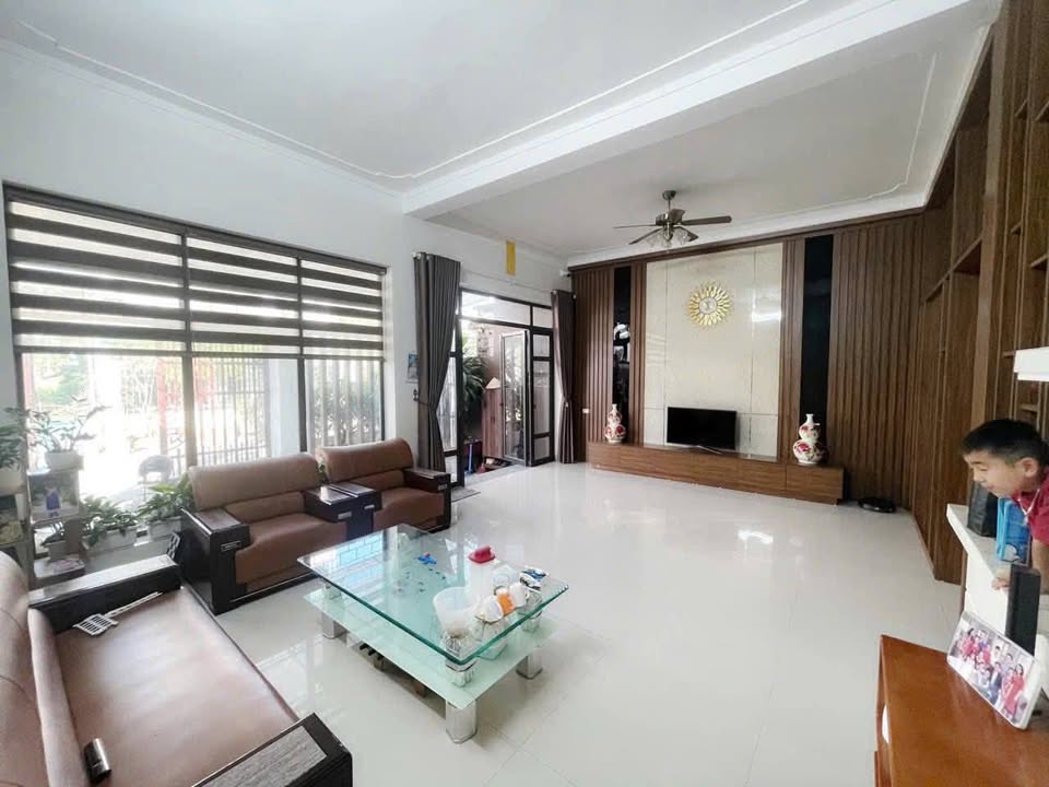 Nhà Phường Đoàn Kết, Lai Châu - 112m² Sổ Đỏ Chính Chủ, 3PN, Hướng Bắc